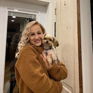 Meet your Posher, Gina